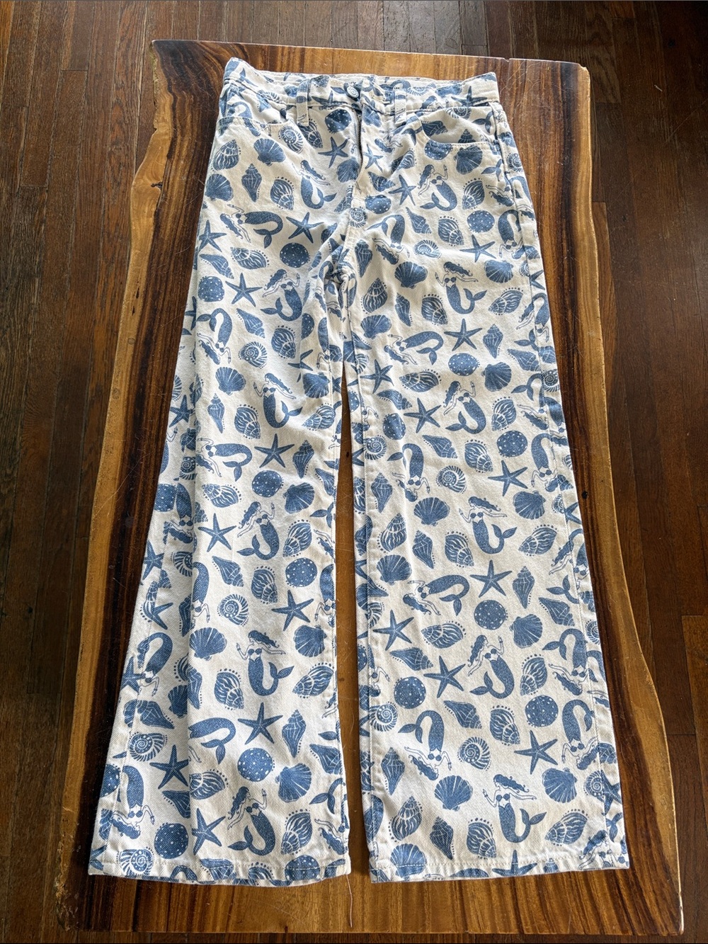 OLD NAVY Girl’s Youth Size 14 Baggy Leg Jean with mermaids & seashells print